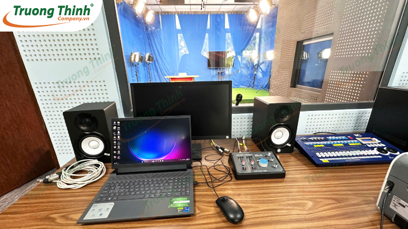 Hệ thống âm thanh phòng thu studio Công an tỉnh Khánh Hòa Hệ thống âm thanh phòng thu studio Công an tỉnh Khánh Hòa