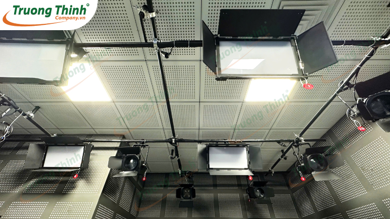 Hệ thống ánh sáng phòng thu studio Công an tỉnh Khánh Hòa Hệ thống ánh sáng phòng thu studio Công an tỉnh Khánh Hòa