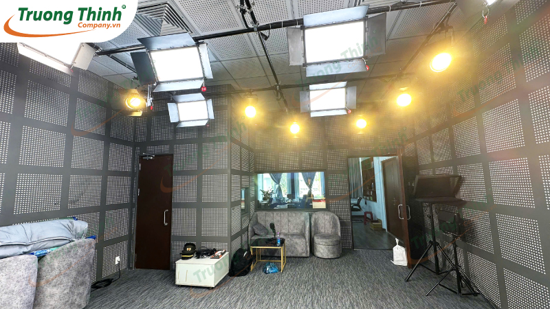 Trường Thịnh cung cấp giải pháp âm thanh ánh sáng phòng thu studio Công an tỉnh Khánh Hòa Trường Thịnh cung cấp giải pháp âm thanh ánh sáng phòng thu studio Công an tỉnh Khánh Hòa