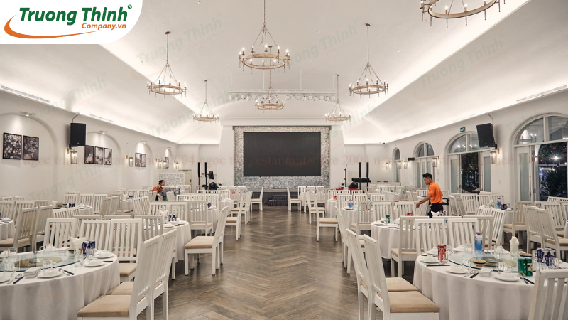 Hệ thống âm thanh hội trường nhà hàng Ngọc Trai Nha Trang do Trường Thịnh lắp đặt Hệ thống âm thanh hội trường nhà hàng Ngọc Trai Nha Trang do Trường Thịnh lắp đặt