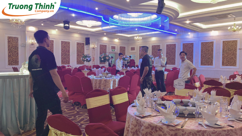 Quy trình setup căn chỉnh hệ thống âm thanh ánh sáng nhà hàng tiệc cưới Quy trình setup căn chỉnh hệ thống âm thanh ánh sáng nhà hàng tiệc cưới