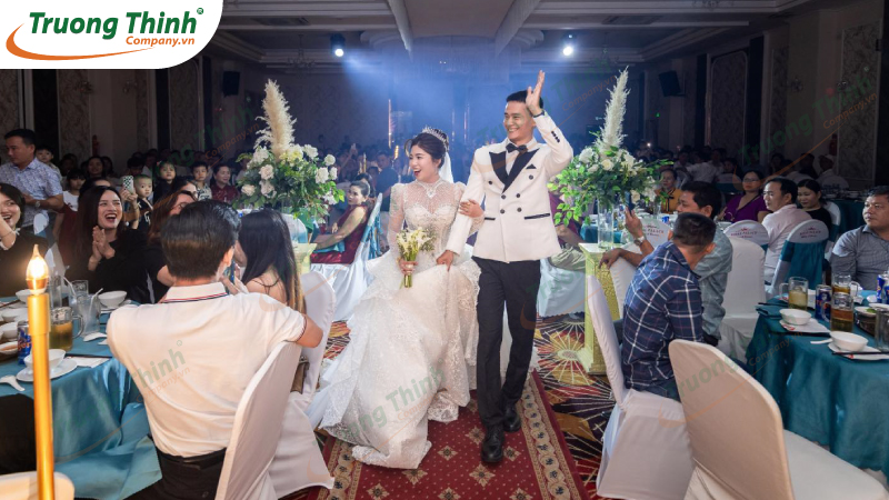 Tại sao nên dùng dịch vụ setup căn chỉnh hệ thống âm thanh ánh sáng nhà hàng tiệc cưới Tại sao nên dùng dịch vụ setup căn chỉnh hệ thống âm thanh ánh sáng nhà hàng tiệc cưới